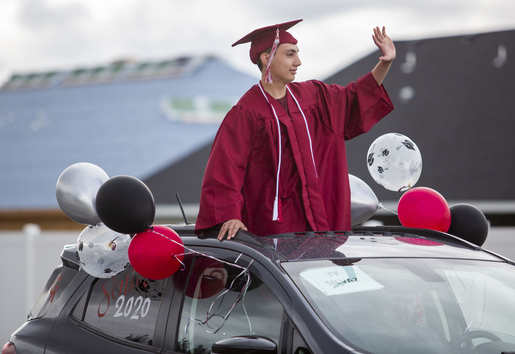 Canyon Ridge seniors honored in graduation parade